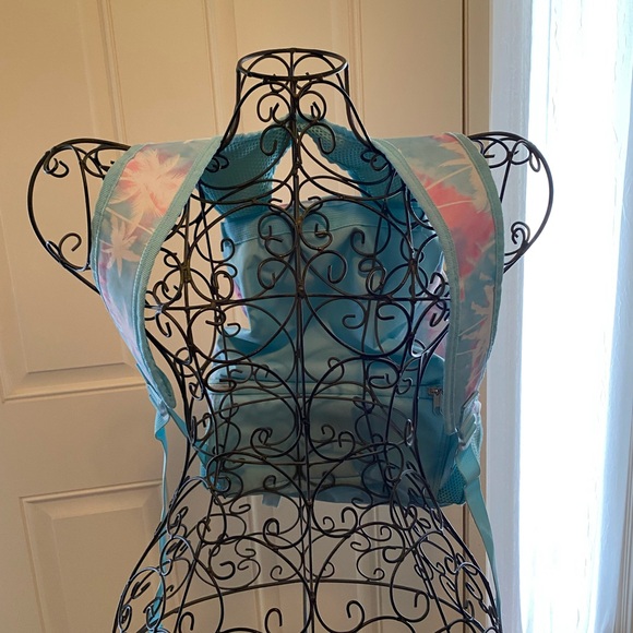 Tommy Bahama Kids 2-in-1 Tree Print Cooler Kids Backpack - Picture 5 of 12